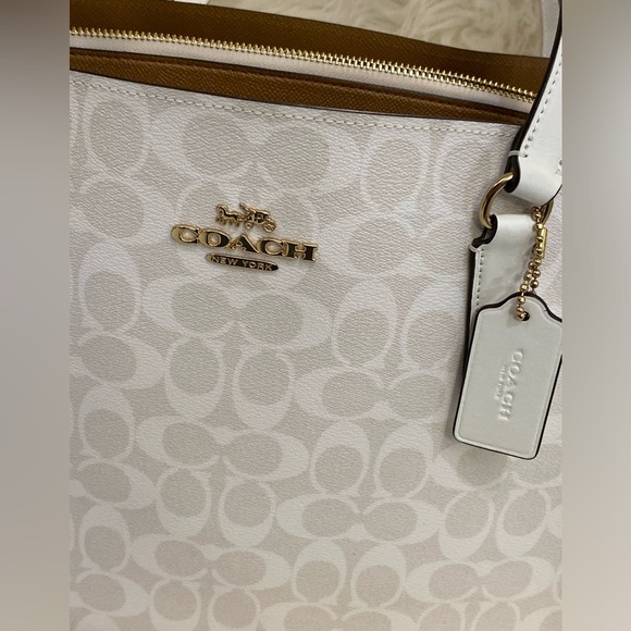 COACH 🟤 - Picture 5 of 16